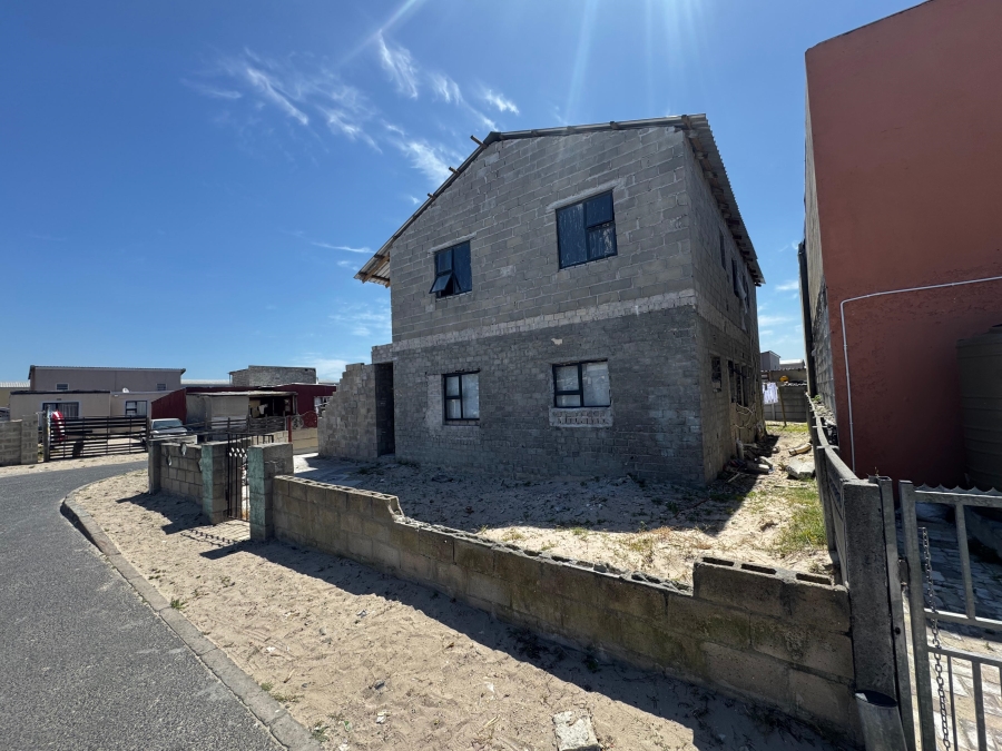 6 Bedroom Property for Sale in Electric City Western Cape